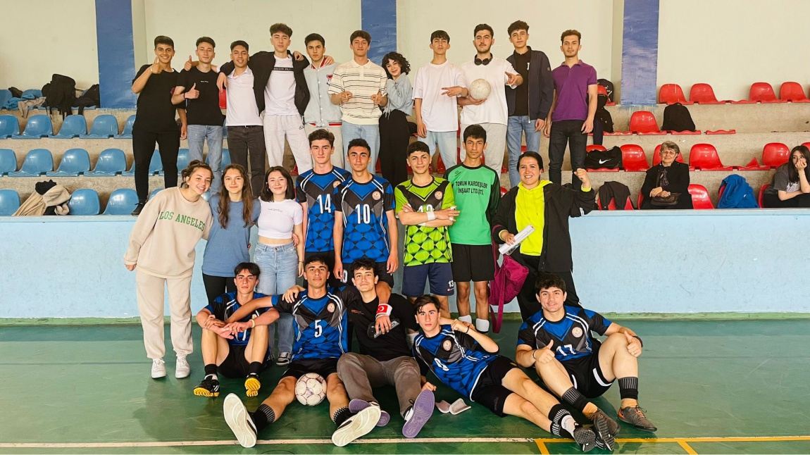 Okulumuz Futsal Takımı Keçiören İlçe Şampiyonu Olmuştur.